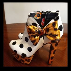 Brand new fabulous polkadot and leopard booties with box!!!